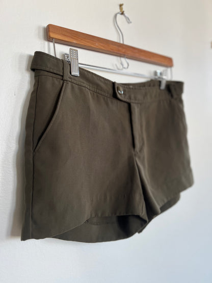 "Banana Republic" olive green shorts / Ryan fit - Size 6
