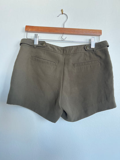 "Banana Republic" olive green shorts / Ryan fit - Size 6