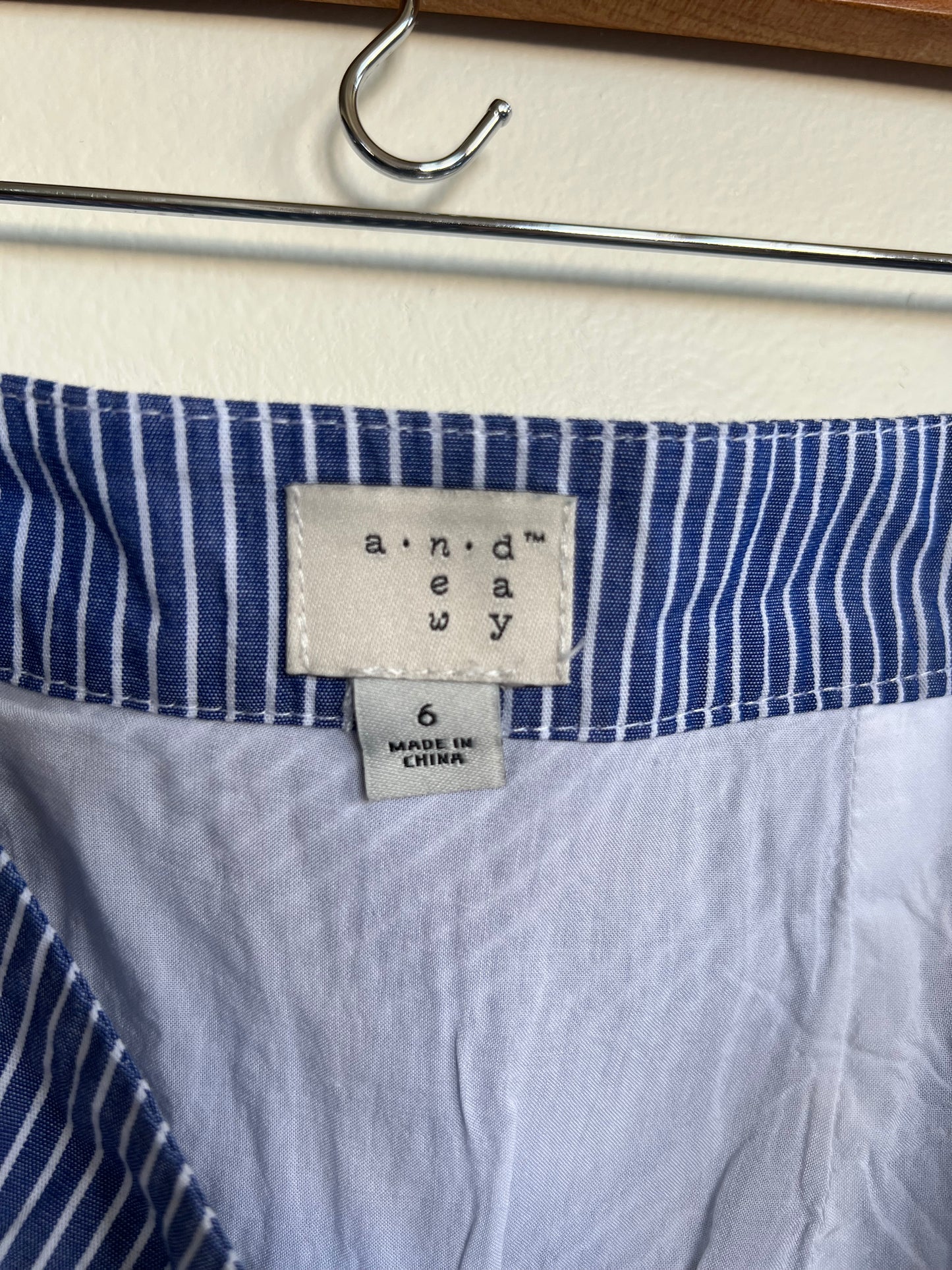 "And ea wy" stripes asymetrical blue cotton skirt / ruffle bottom - Size 6