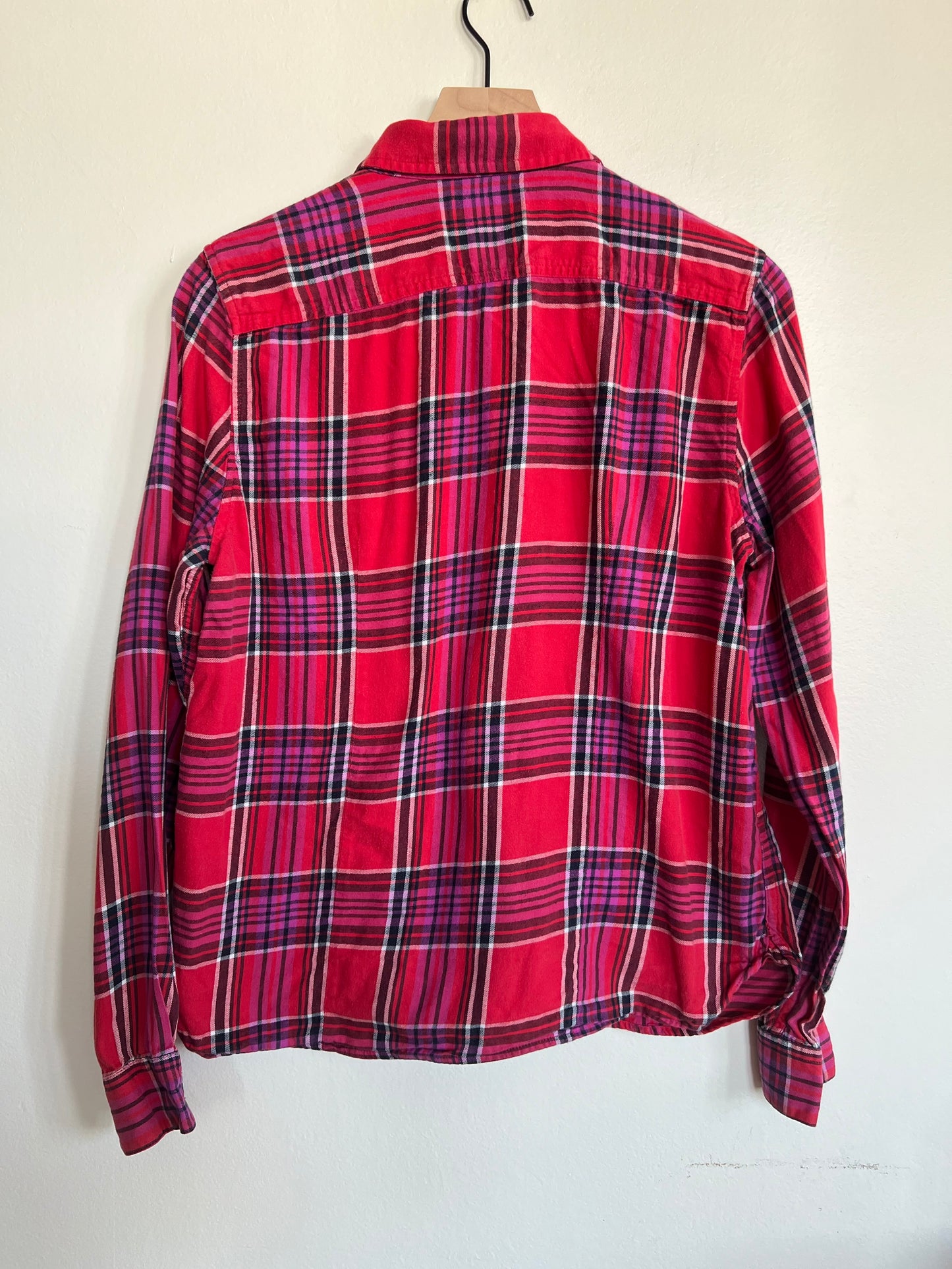 "American Eagle Outfitters" button up red shirt - Size L