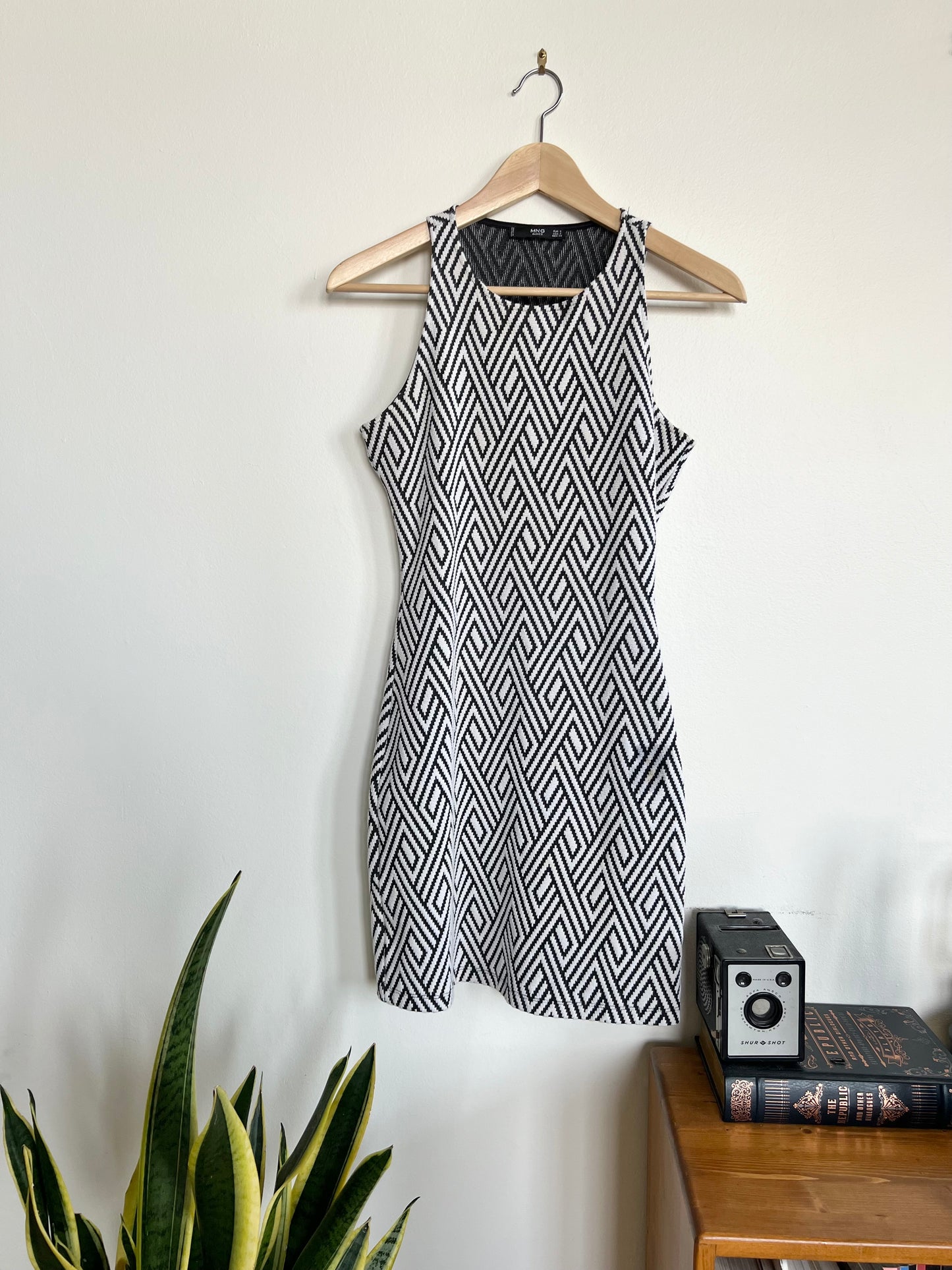 "MANGO" black & white dress- Size S