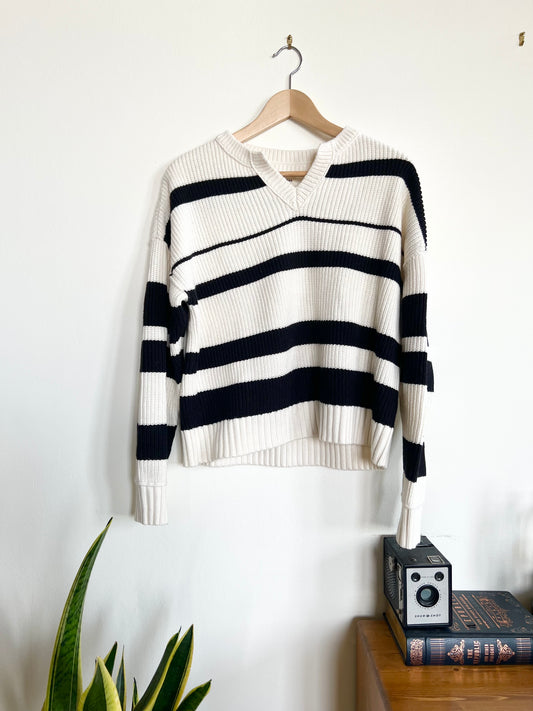 "Lucky brand" black and white stripes sweater - Size S