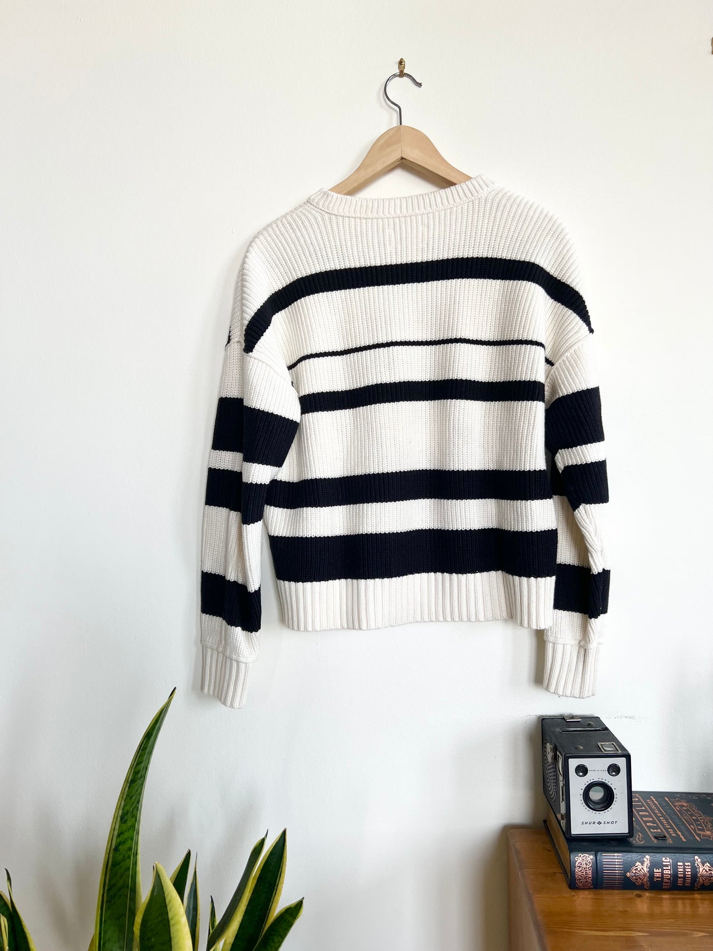 "Lucky brand" black and white stripes sweater - Size S