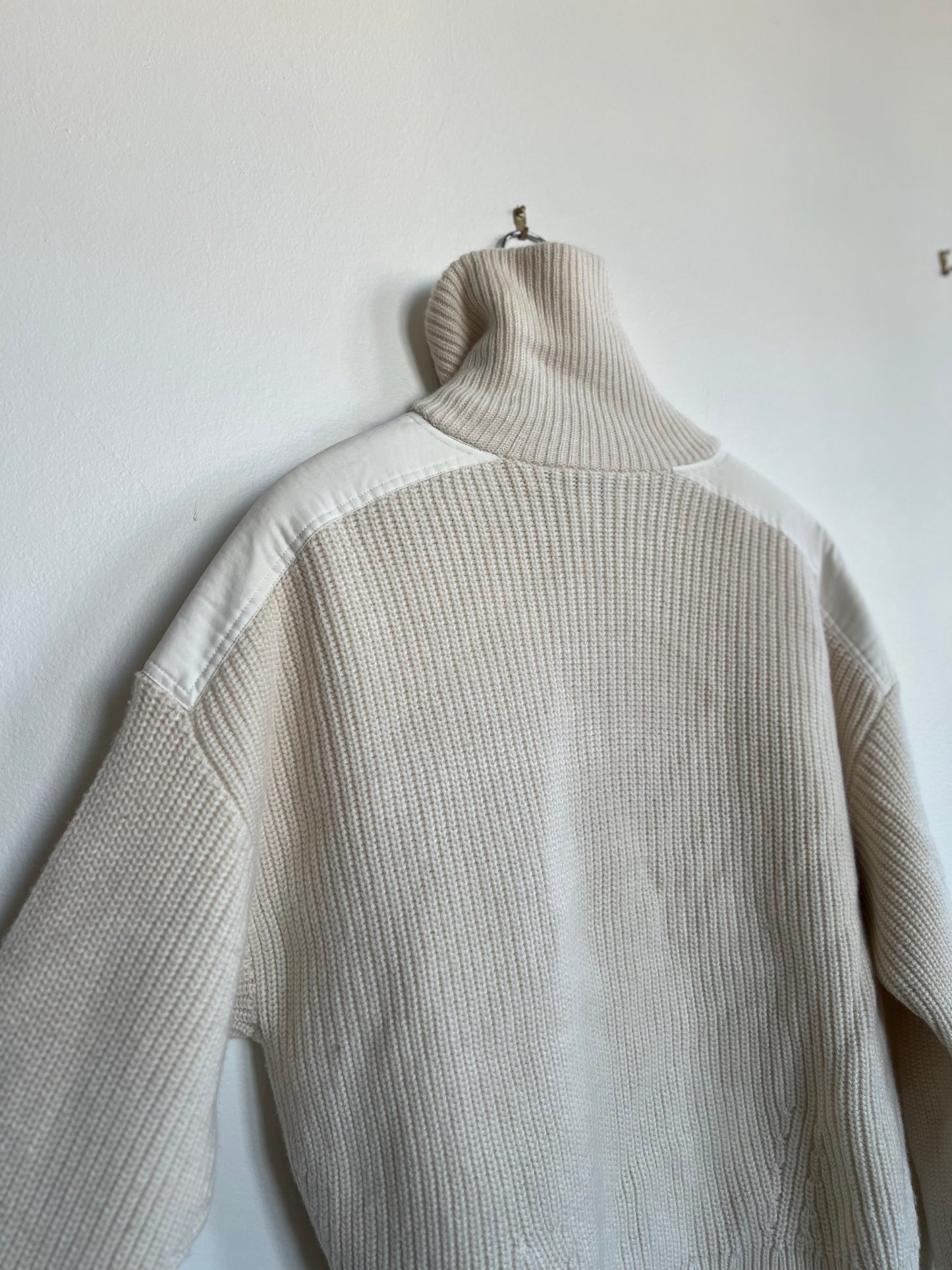 "And other stories" white sweater / zip up with pockets and leather shoulders - Size S