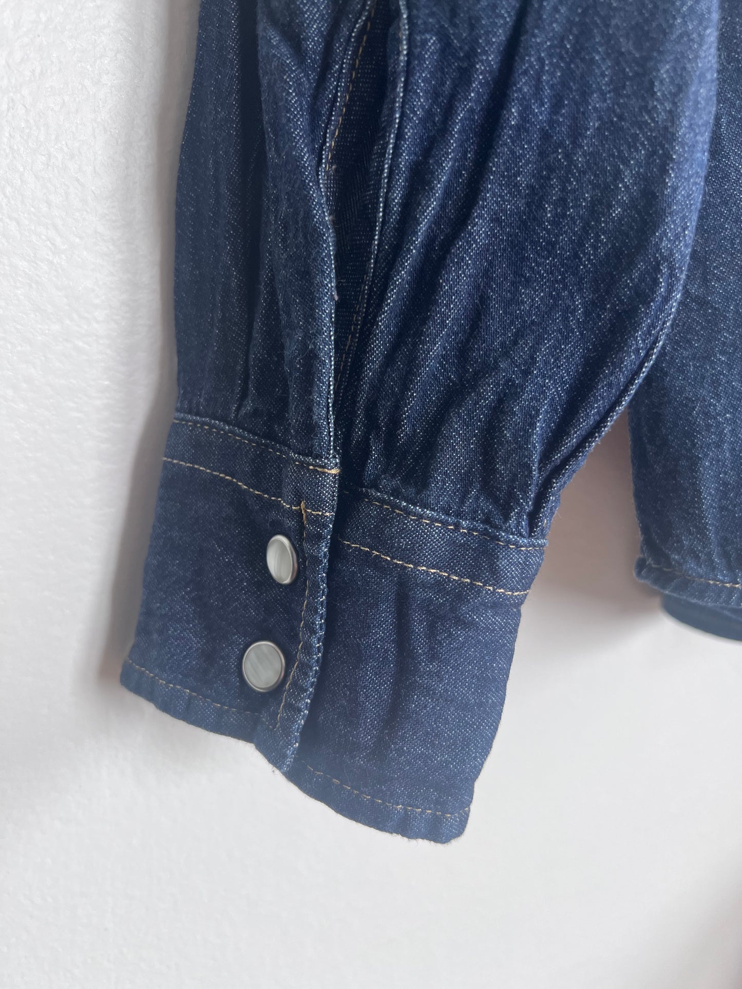 "Levi's" Blue Western Cowboy denim jean shirt / Size M