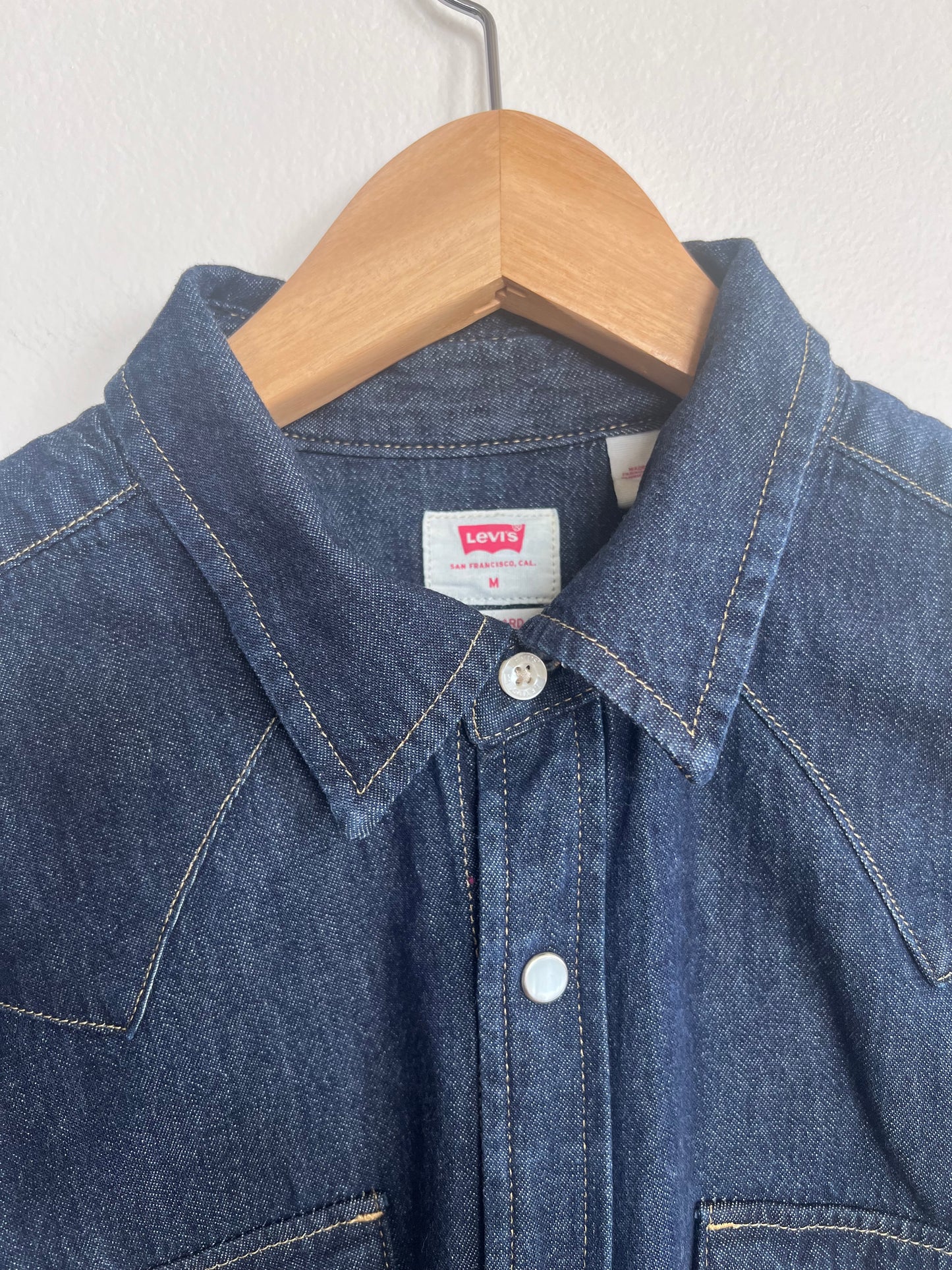 "Levi's" Blue Western Cowboy denim jean shirt / Size M