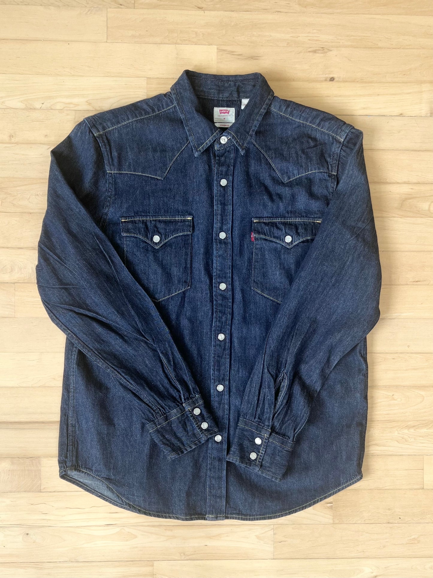 "Levi's" Blue Western Cowboy denim jean shirt / Size M