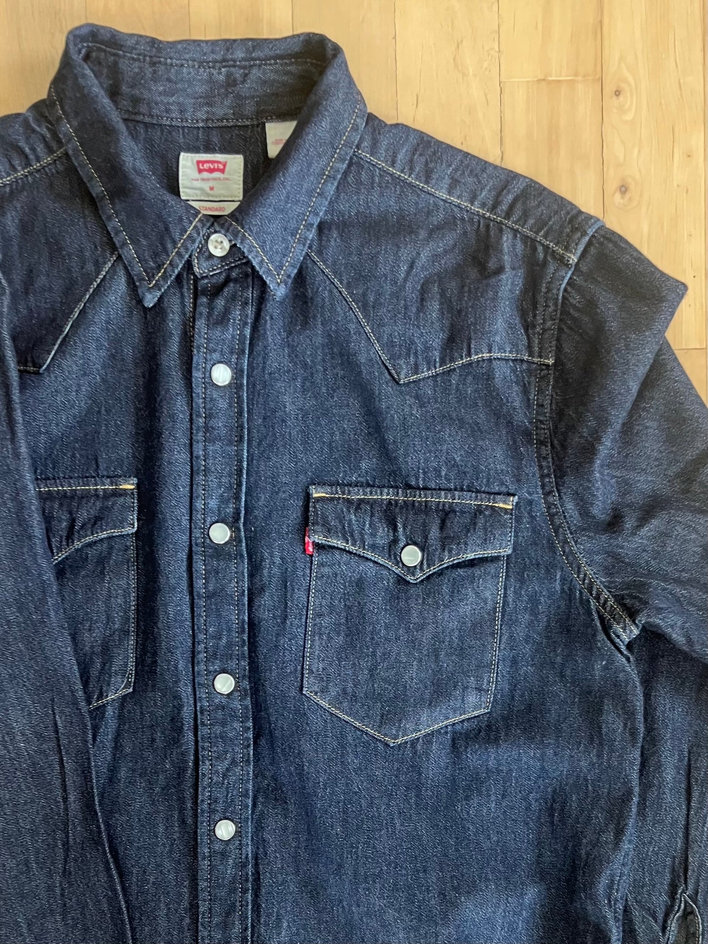 "Levi's" Blue Western Cowboy denim jean shirt / Size M