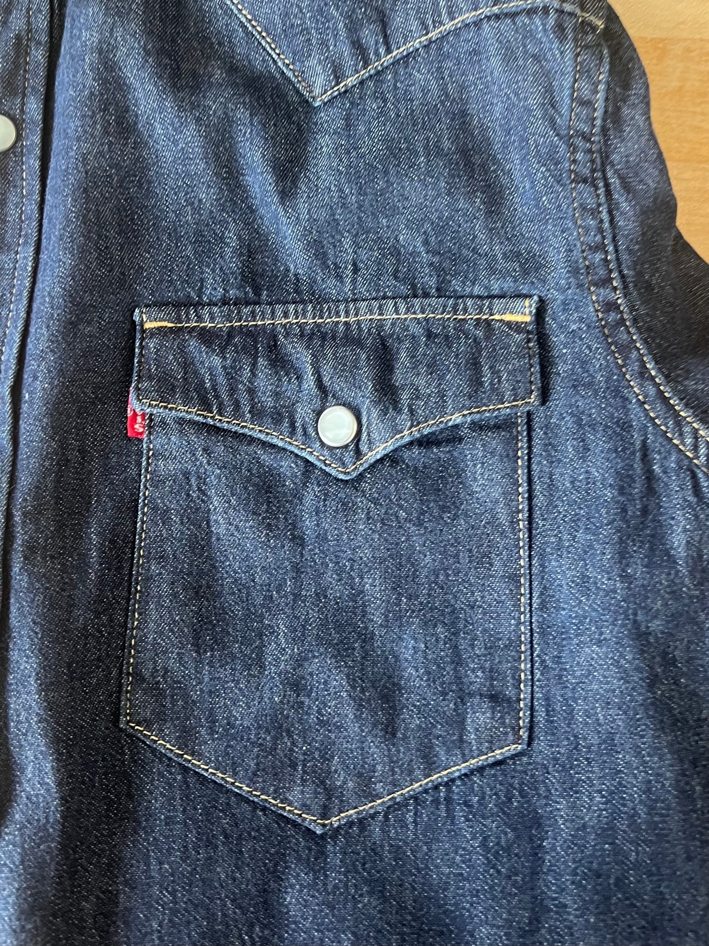 "Levi's" Blue Western Cowboy denim jean shirt / Size M