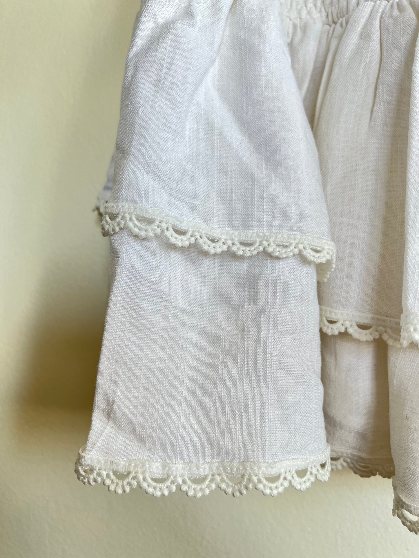 "Lost in lunar" ruffle mini skirt / Size M (runs small)