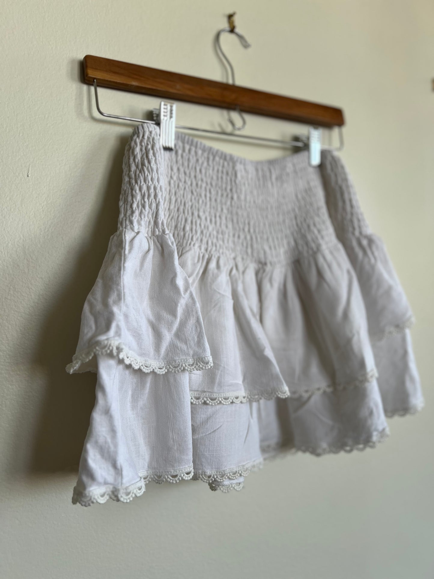 "Lost in lunar" ruffle mini skirt / Size M (runs small)