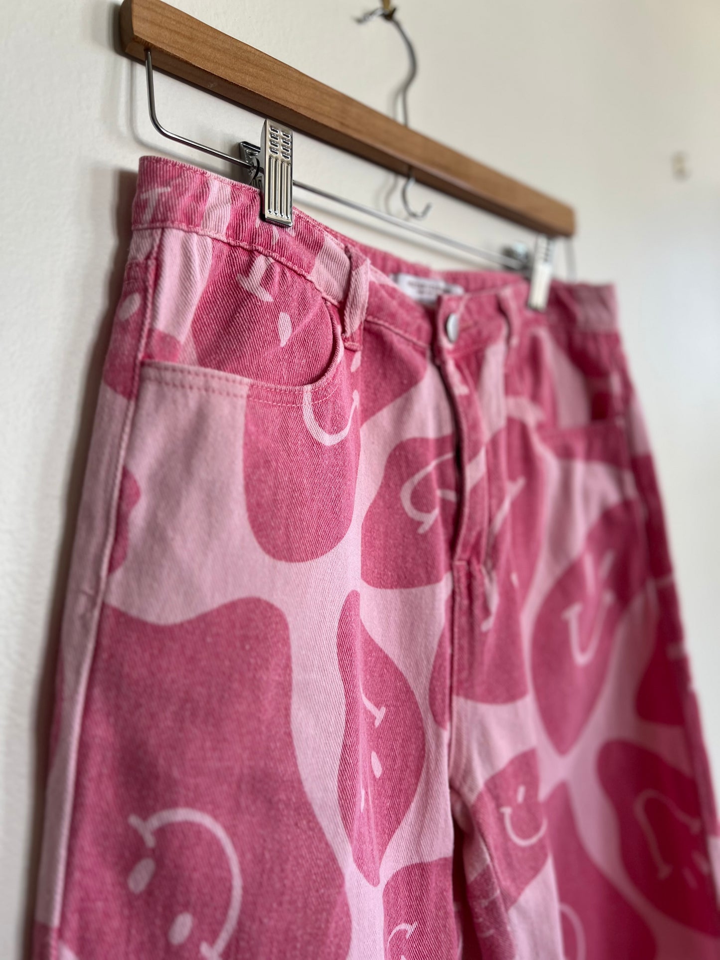 "Nectar x clothing" smiley face pink pants - Size M