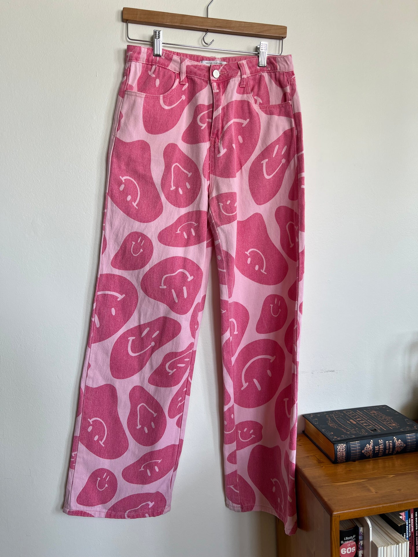 "Nectar x clothing" smiley face pink pants - Size M