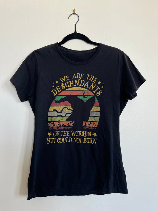 Witches t-shirt / has no brand or size - most likely size S