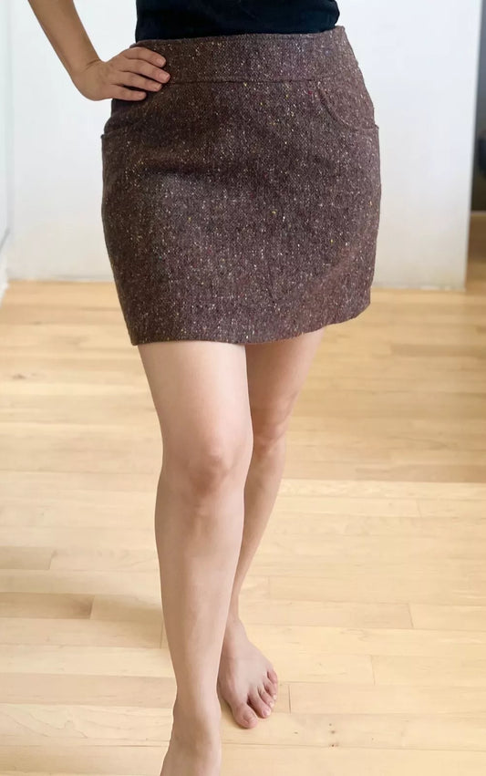 "Express Compagnie Internationale" wool skirt -Size 9/10